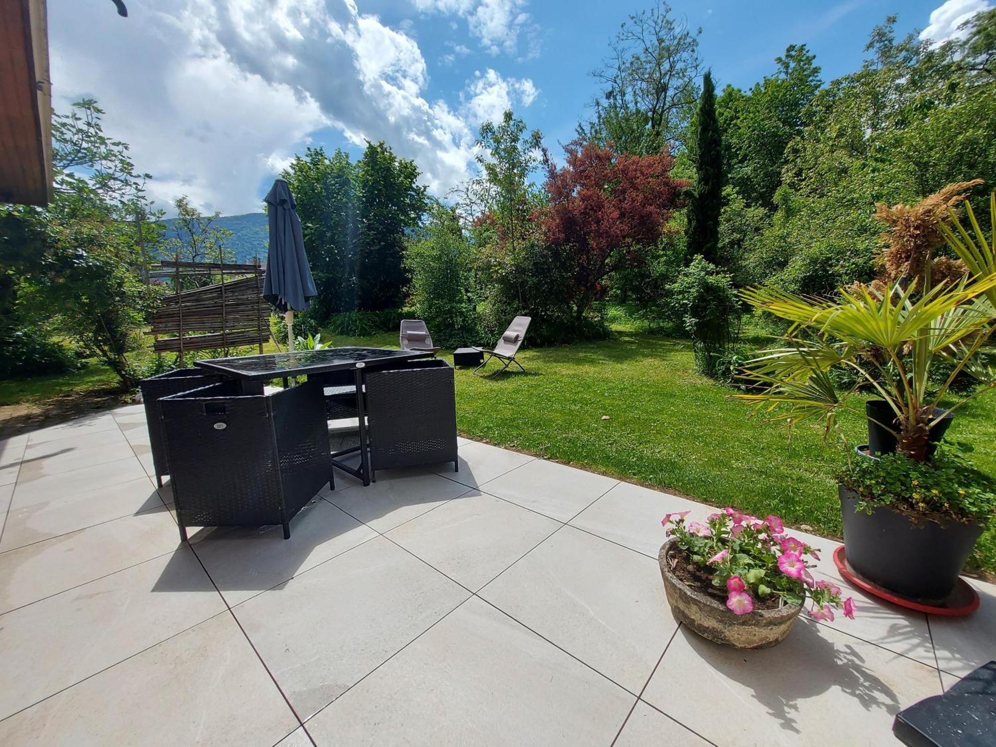 Rare, Cosy Studio Terrasse Au Coeur De St-Jorioz Saint-Jorioz Luaran gambar